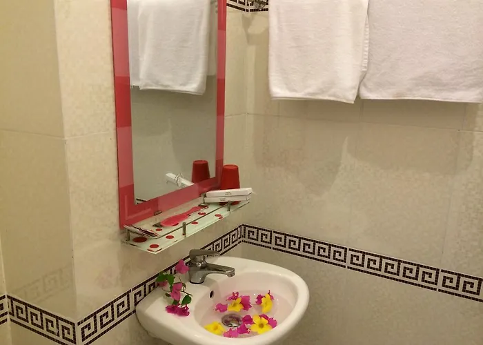 Bao Tien Mini Khách sạn
